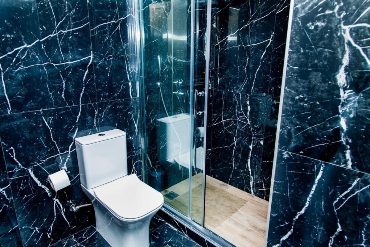 Contemporary And Chic Apartment In Central Athens Luaran gambar